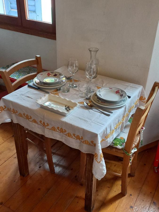 Antica Casa Al Lago Oggebio エクステリア 写真
