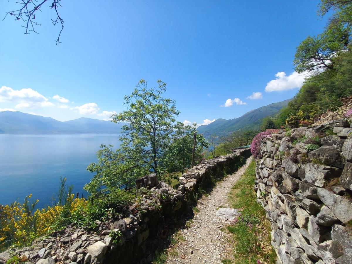 Antica Casa Al Lago Oggebio エクステリア 写真